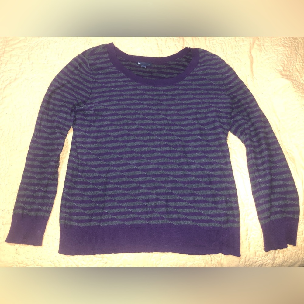 π Gap Cotton Sweater ππ€ - Picture 3 of 11